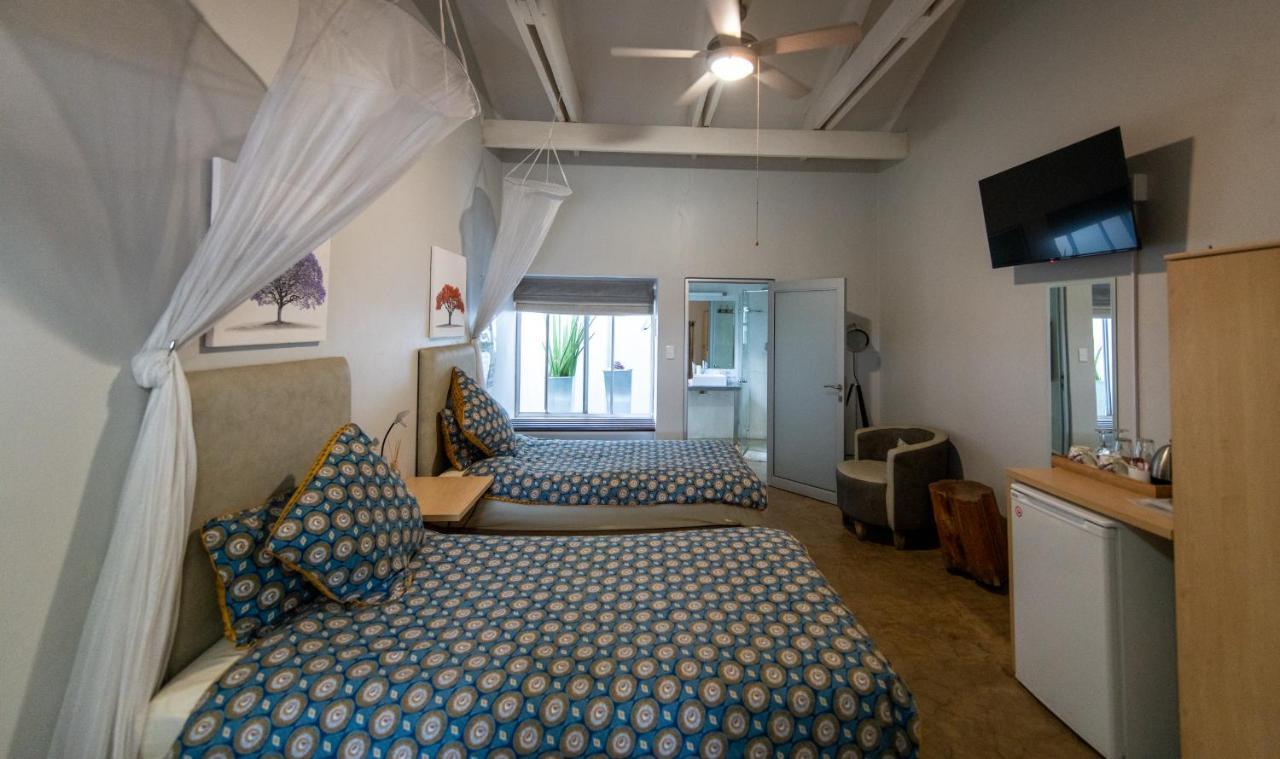 Vondelhof Guesthouse Windhoek Exterior photo